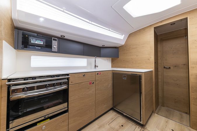 Elan 45 Impression | Amaretto