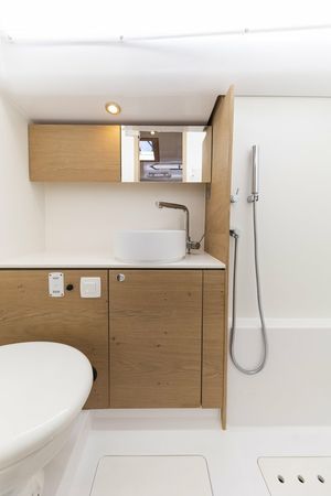 Elan 45 Impression | Amaretto