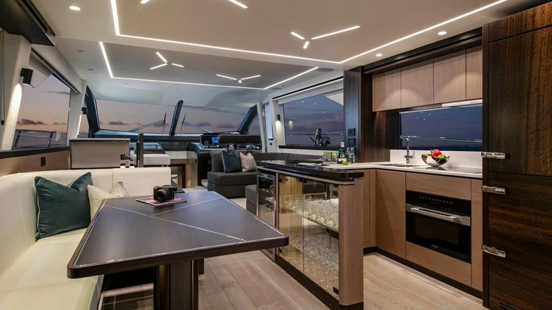 Sunseeker Manhattan 68 | Apollo