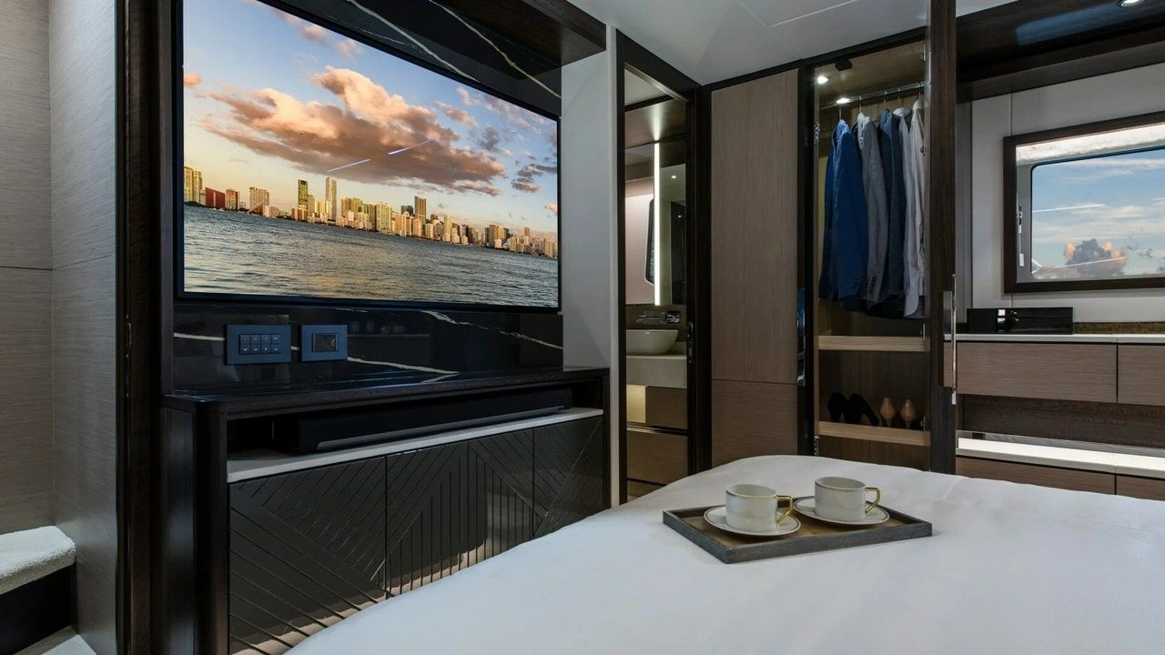Sunseeker Manhattan 68 | Apollo