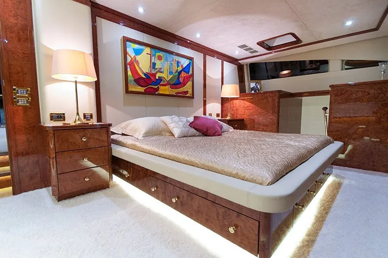 Sunreef 80 | Houbara