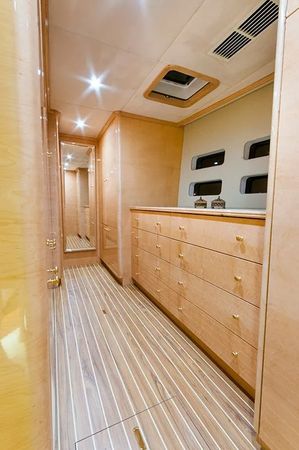 Sunreef 80 | Houbara