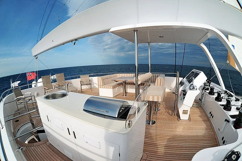 Sunreef 80 | Houbara