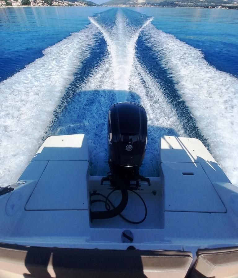 Quicksilver Activ 605 Sundeck | 23