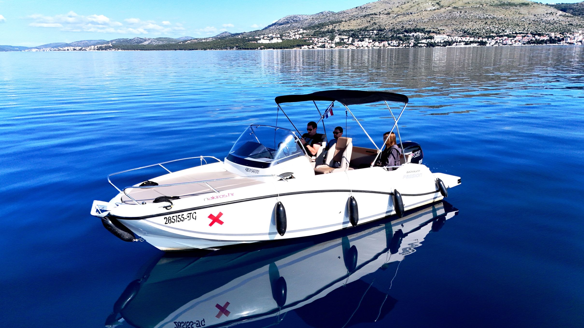 Quicksilver Activ 605 Sundeck | 23
