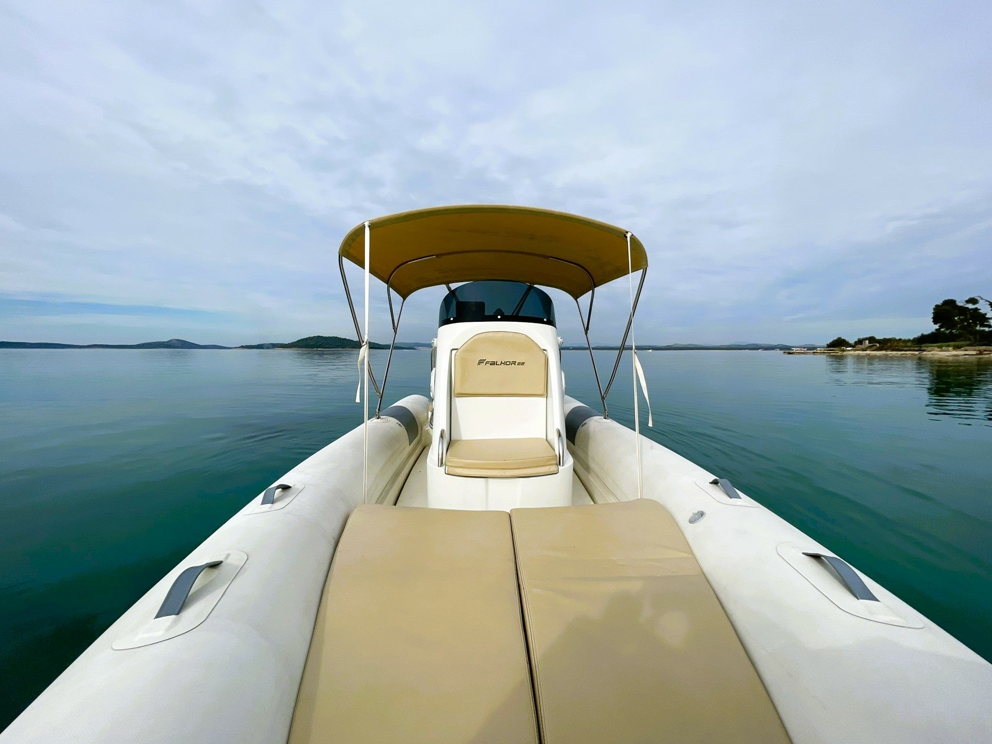 Falkor 22 | 18