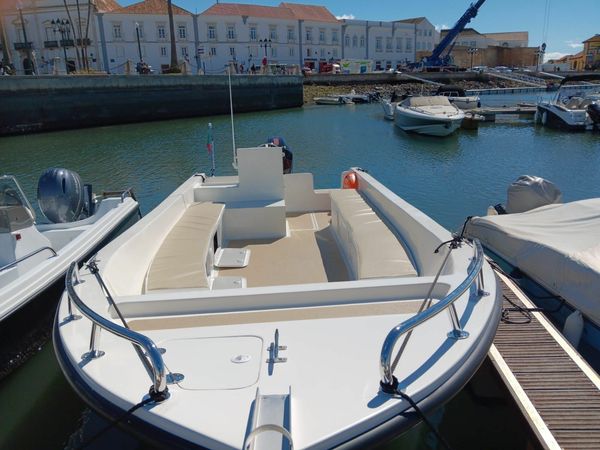 Pearl Boats Sea Master 730 Beach Tour | Mare Vita