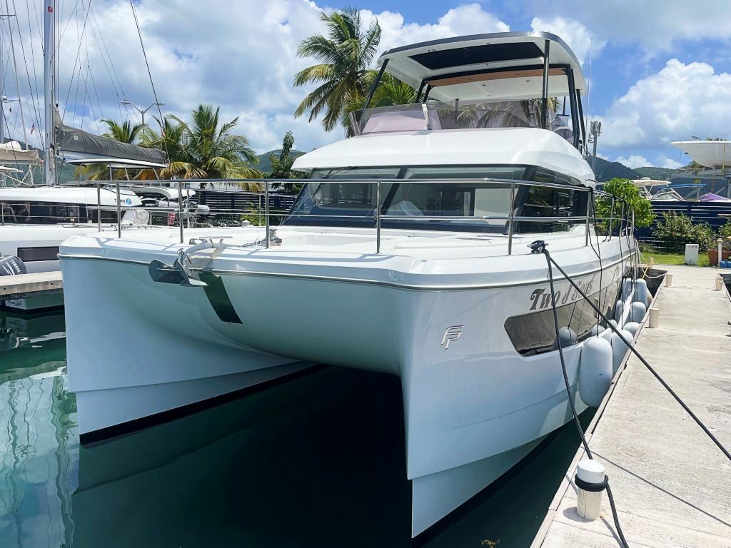 Fountaine Pajot MY 5 | Two J Seas