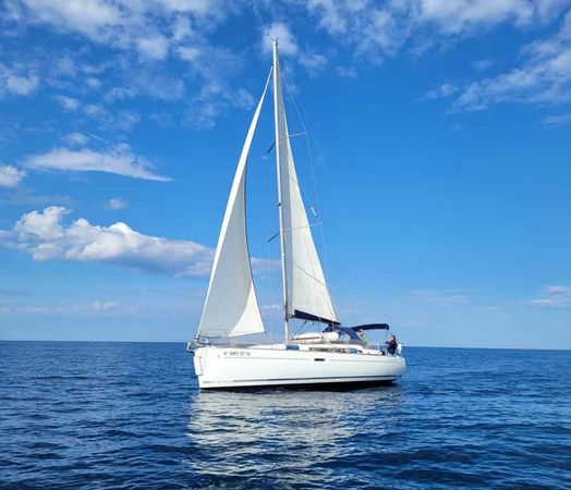 Beneteau Oceanis 37 | Tristaina