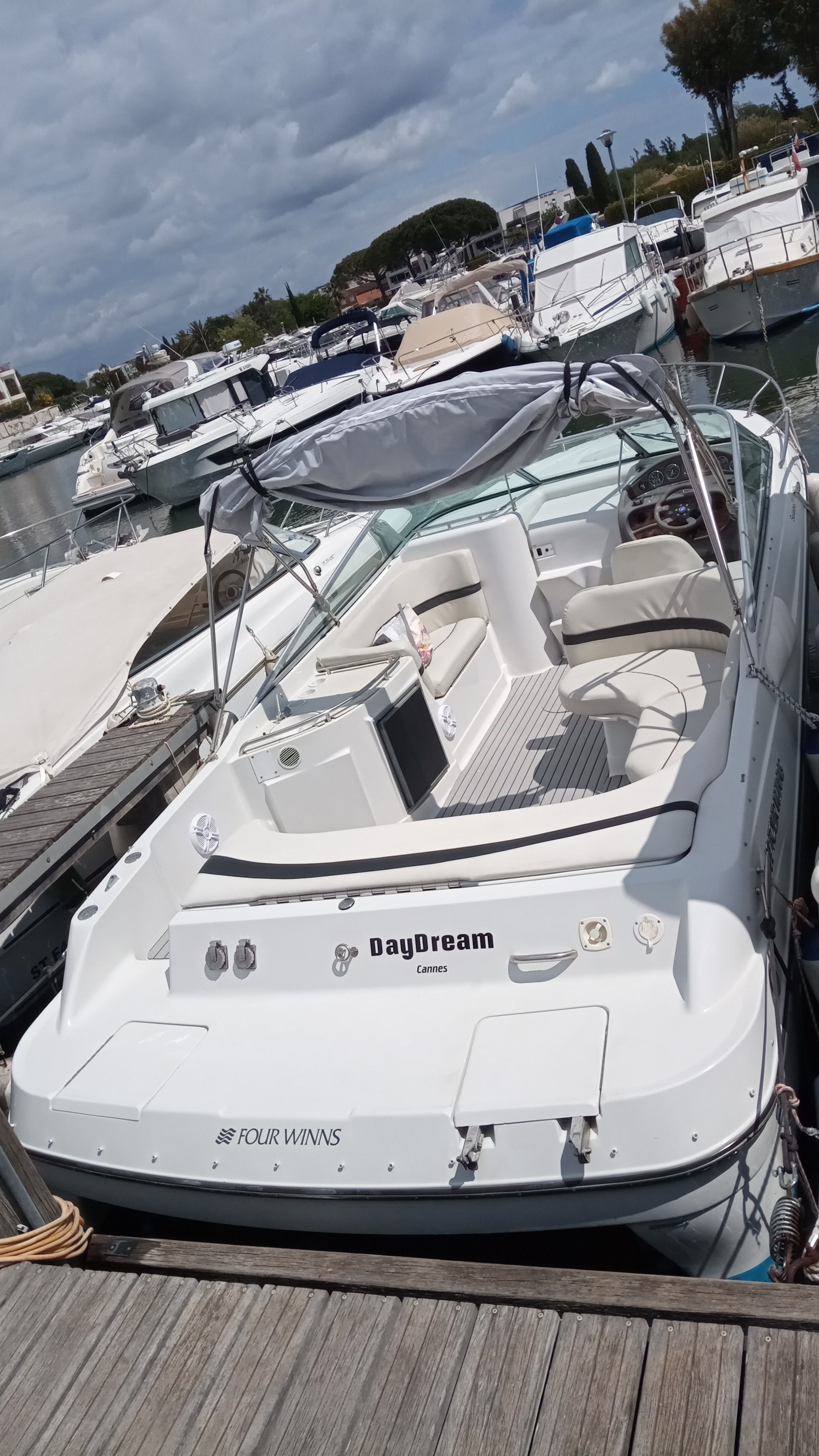 Four Winns 285 | Day Dream