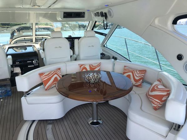 Sea Ray 580 | SeaBarbie