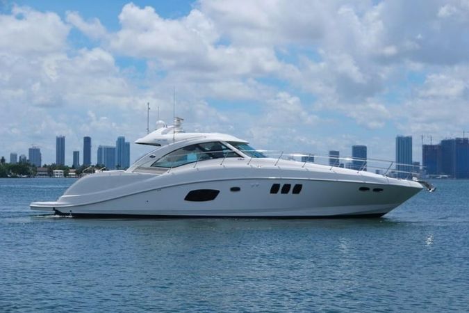 Sea Ray 580 | SeaBarbie