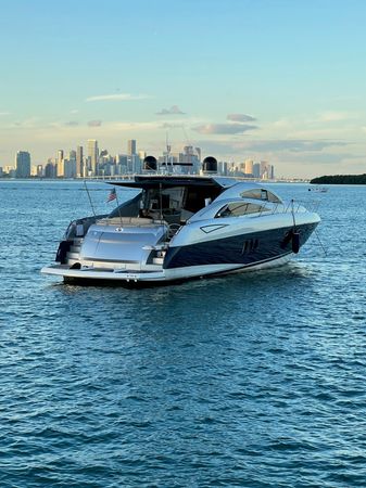 Sunseeker 72 | Lion