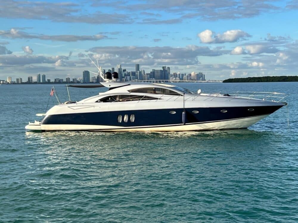Sunseeker 72 | Lion