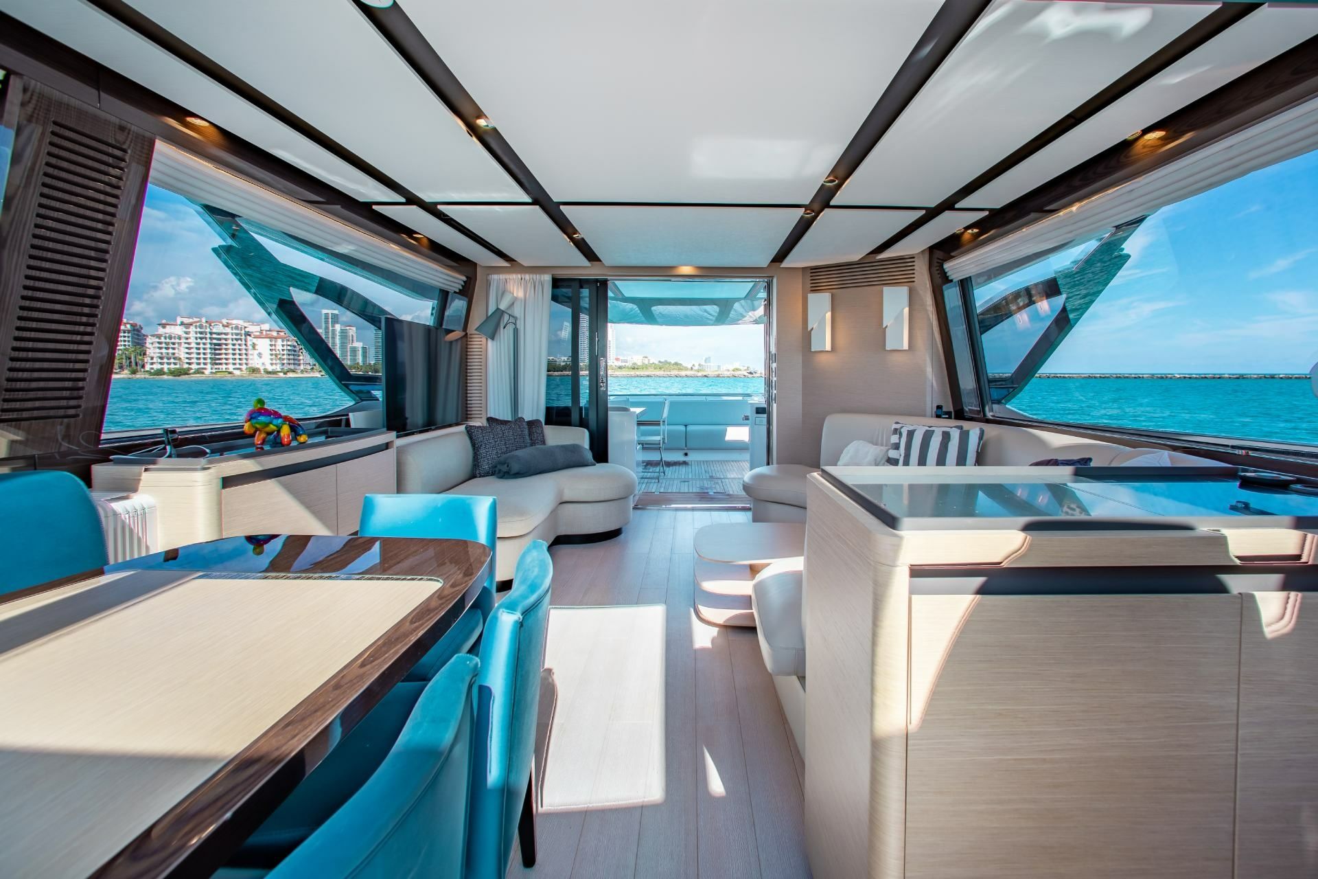 Azimut S8 | Hideout
