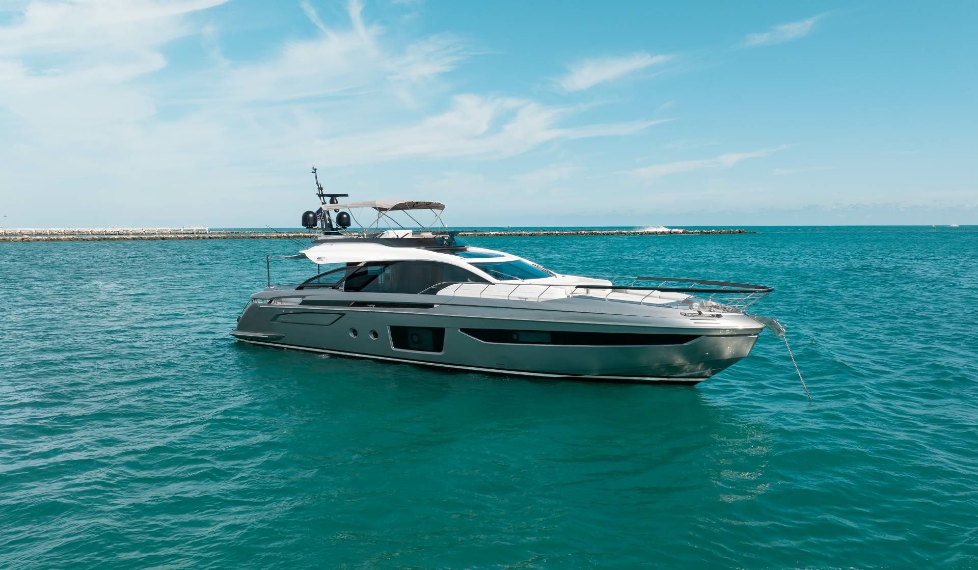 Azimut S8 | Hideout