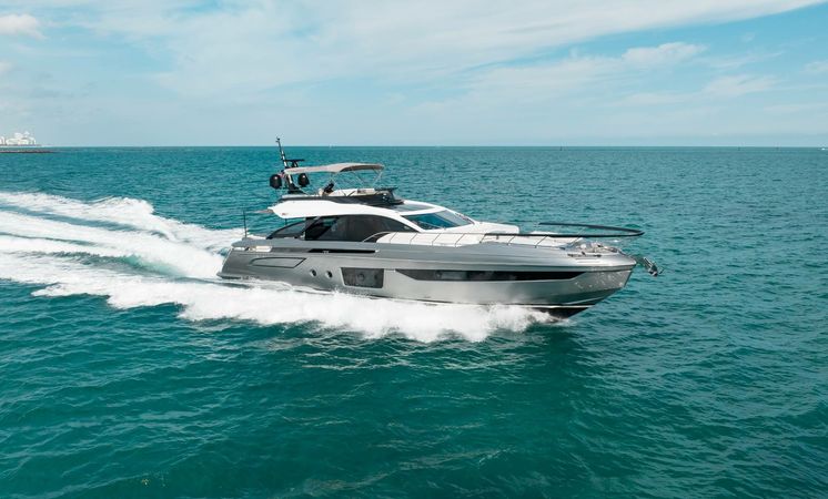 Azimut S8 | Hideout