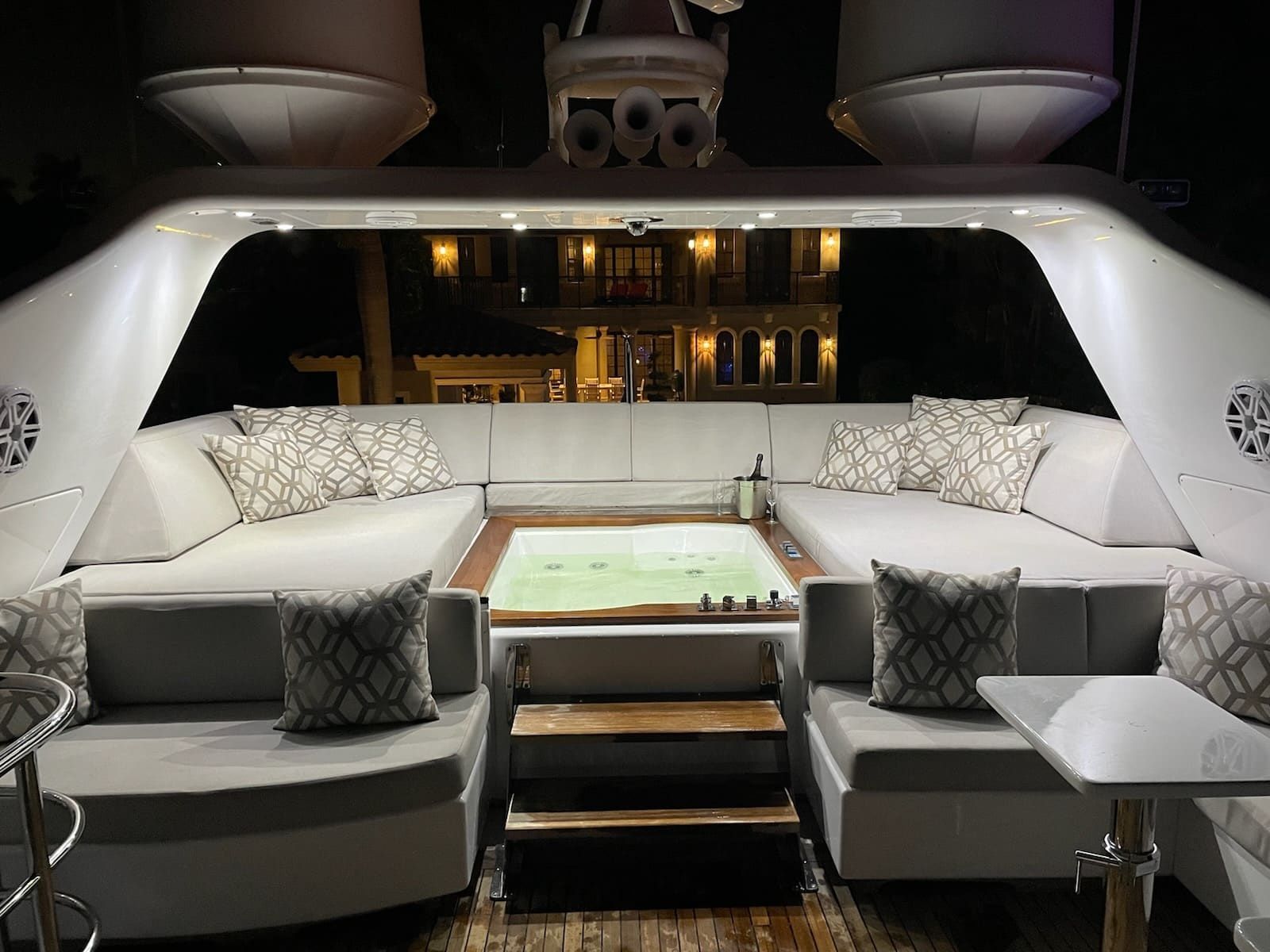 Leopard 105 | Carpe Diem