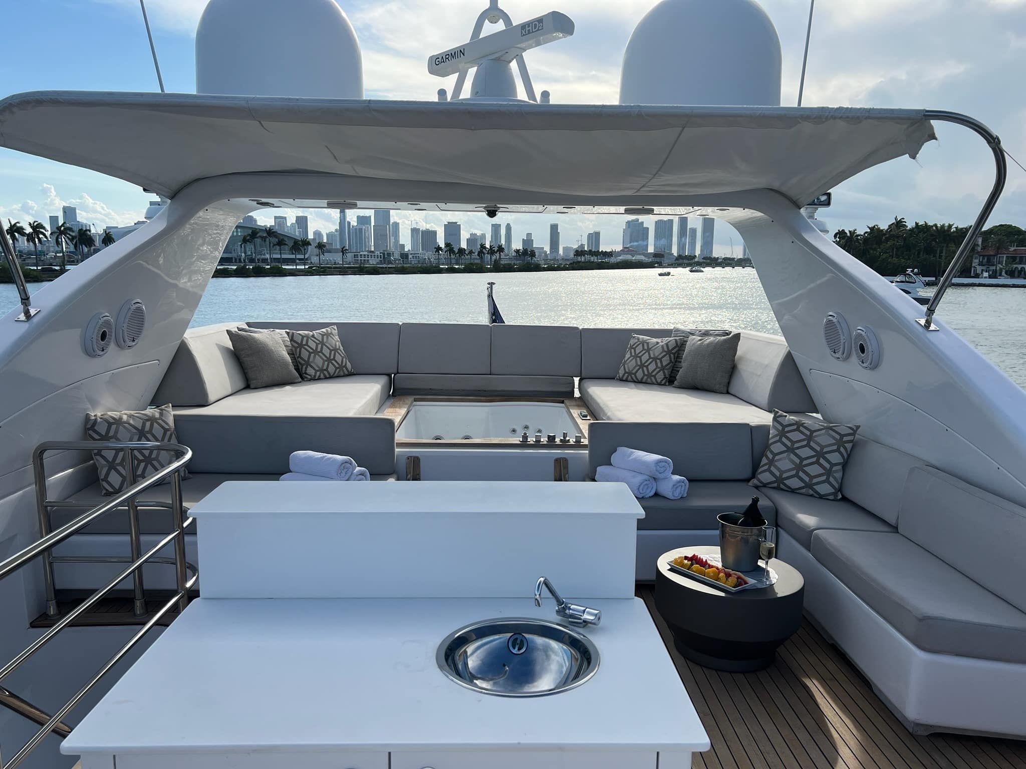 Leopard 105 | Carpe Diem