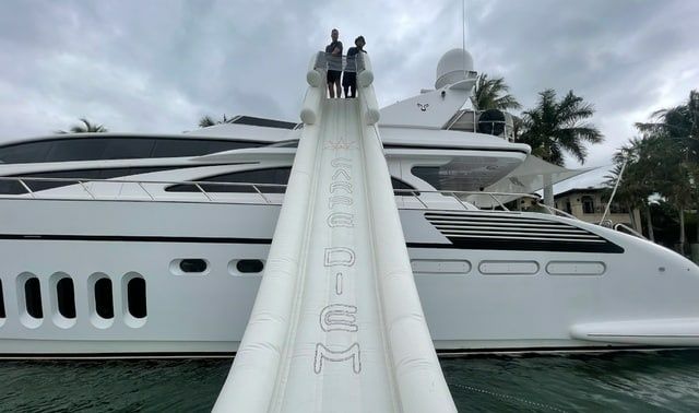 Leopard 105 | Carpe Diem