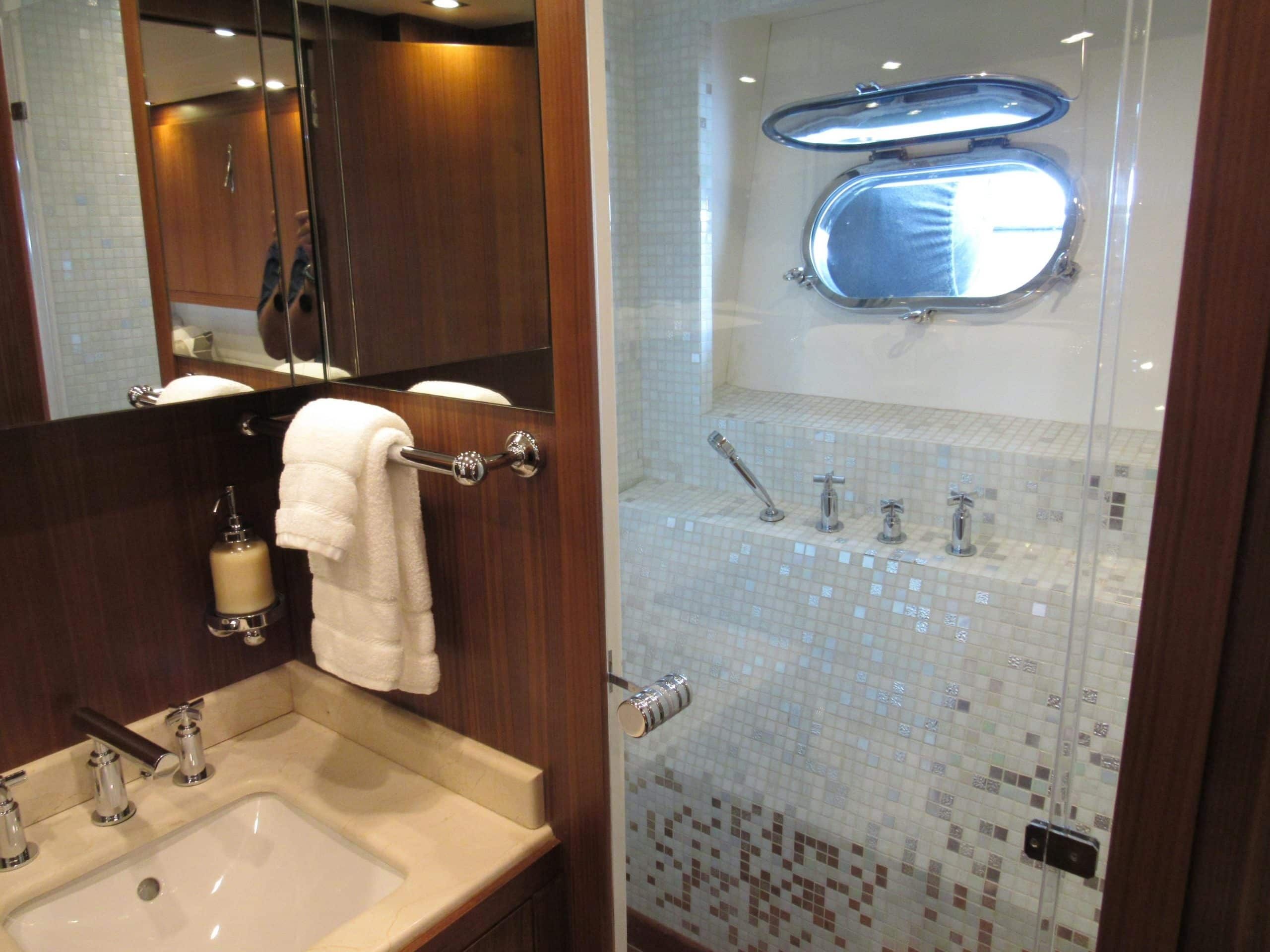 Leopard 105 | Carpe Diem