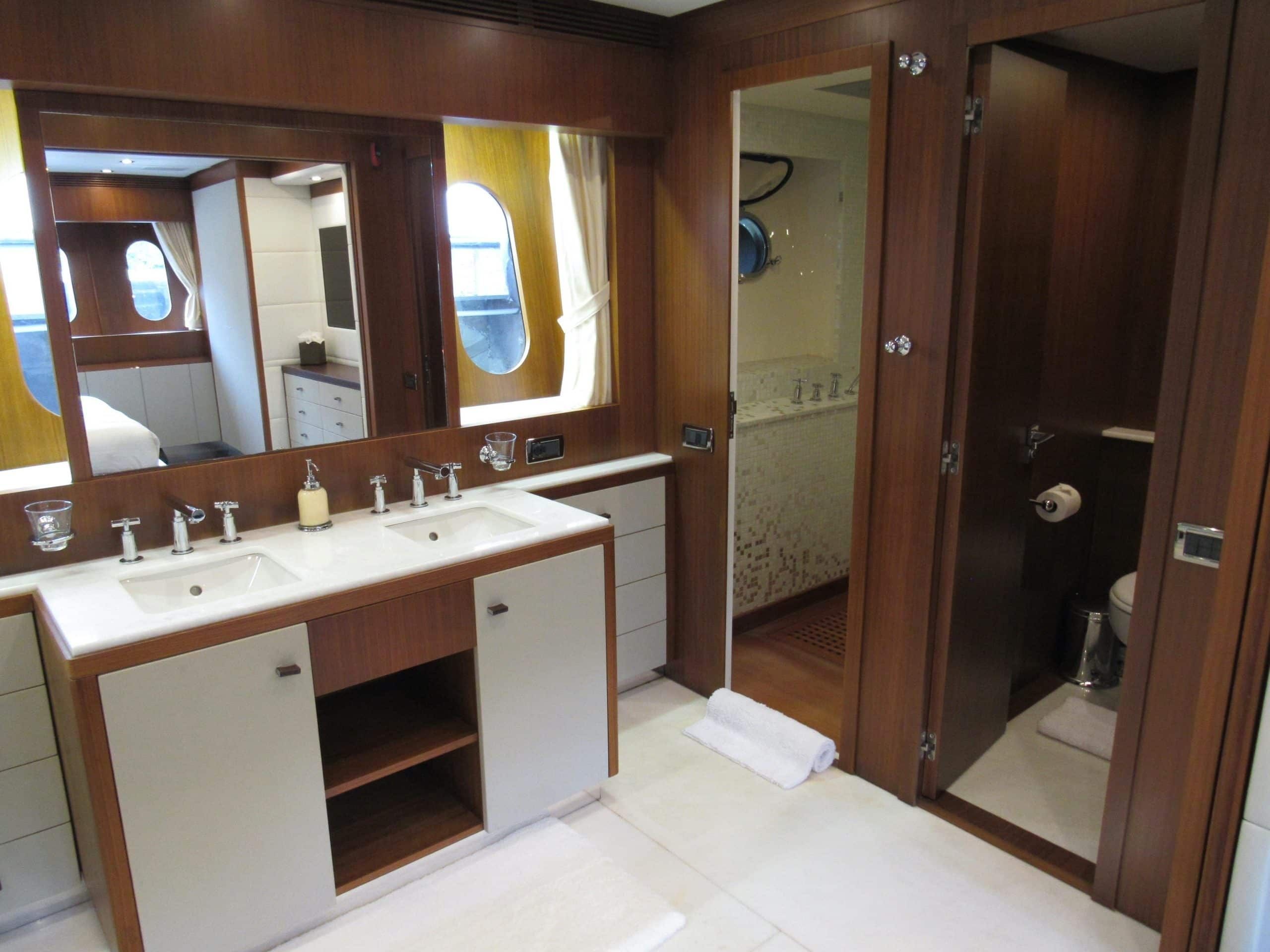 Leopard 105 | Carpe Diem