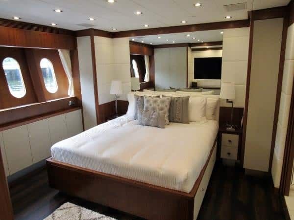 Leopard 105 | Carpe Diem