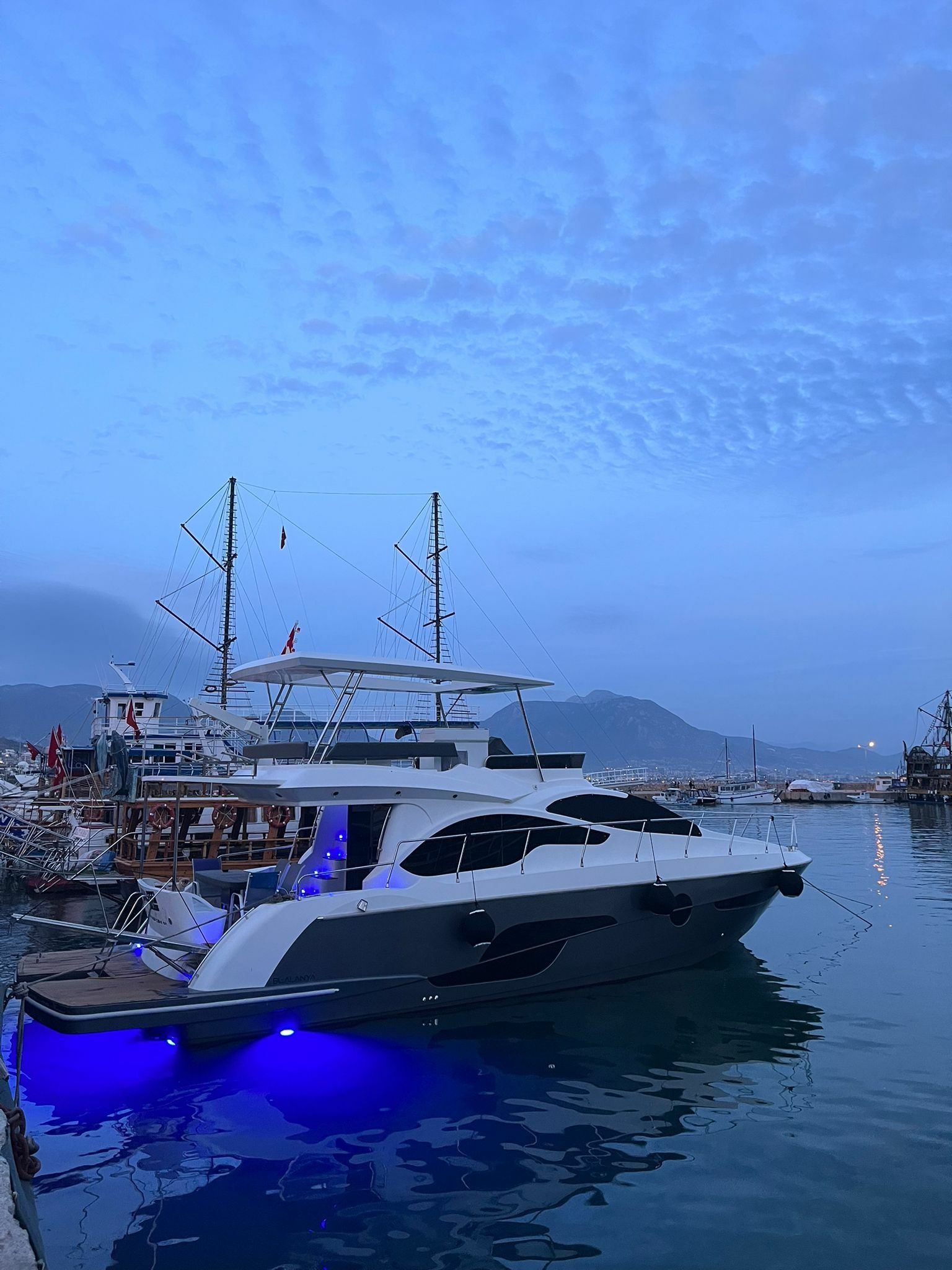 Custom Built 57 | Khaleesi Deluxe