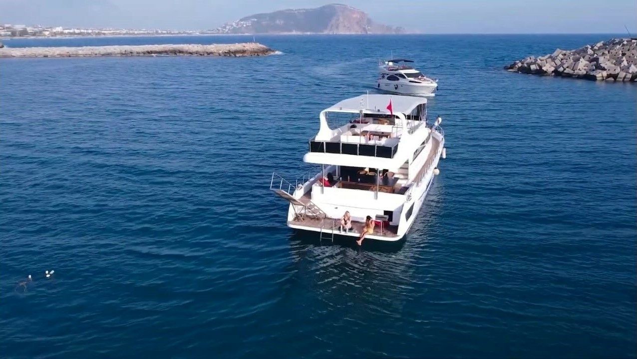 Custom Built 65 | Queen VIP