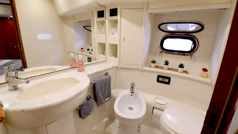 Ferretti 620 | Sea Star Kaan