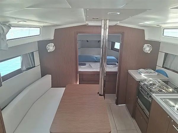 Beneteau Oceanis 38.1 | Pura Vida