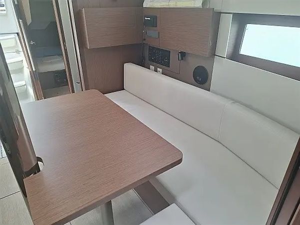 Beneteau Oceanis 38.1 | Pura Vida