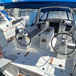Beneteau Oceanis 38.1 | Pura Vida