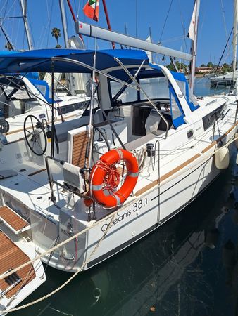 Beneteau Oceanis 38.1 | Pura Vida