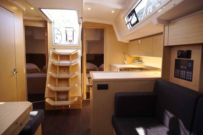Bavaria C38 | Elaia