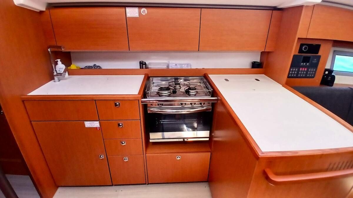 Bavaria C38 | Eleni
