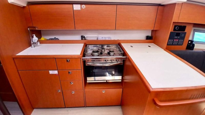 Bavaria C38 | Eleni