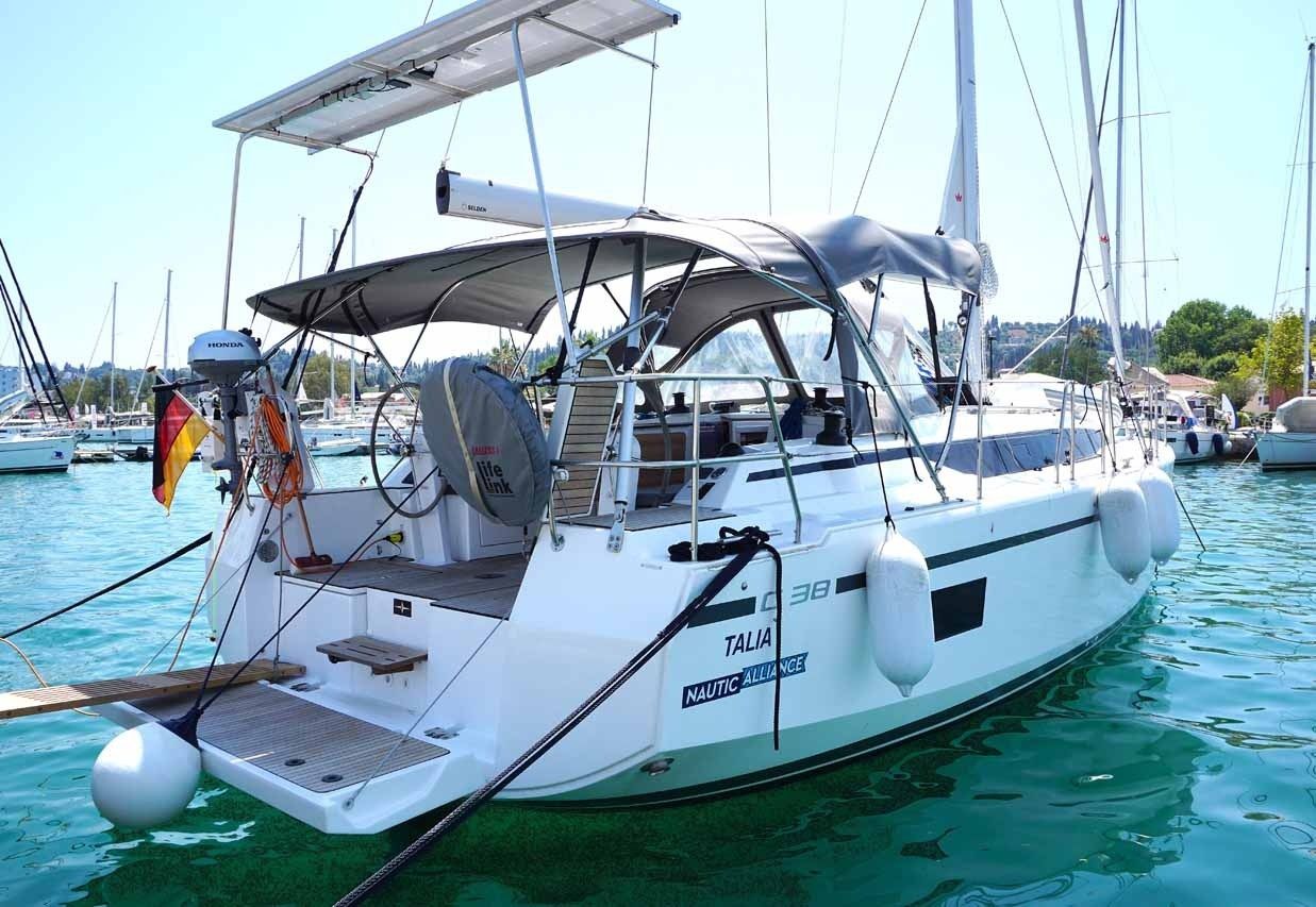 Bavaria C38 | Talia