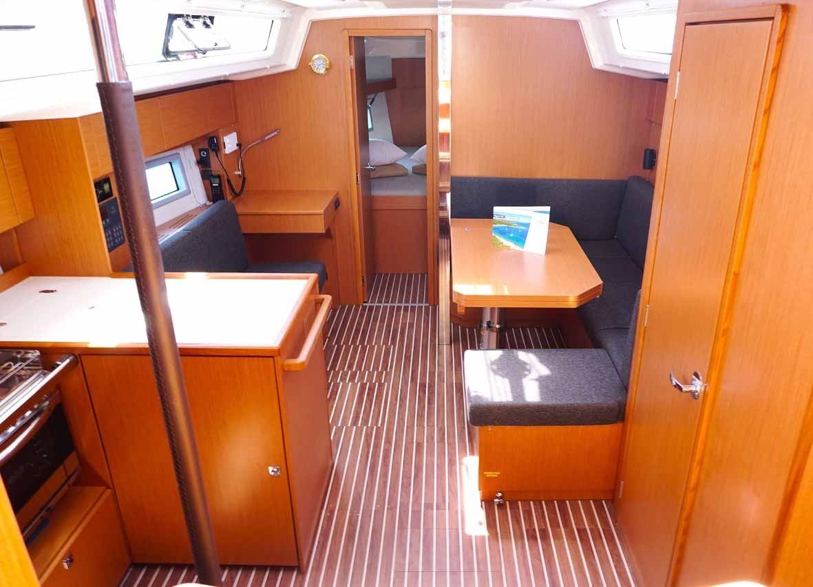 Bavaria C38 | Talia