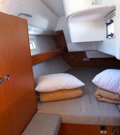 Bavaria Cruiser 34 | Yanna