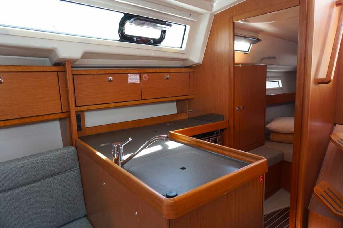 Bavaria Cruiser 34 | Yanna
