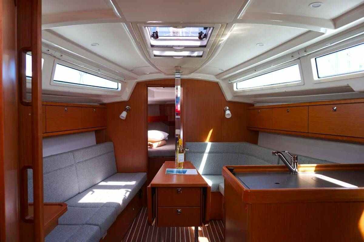 Bavaria Cruiser 34 | Yanna
