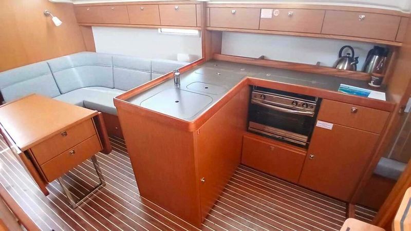 Bavaria Cruiser 37 | Xenia