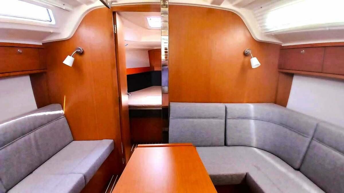 Bavaria Cruiser 37 | Xenia