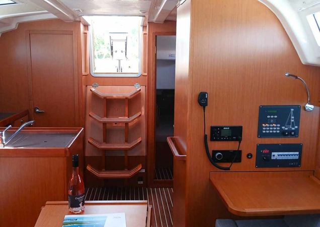 Bavaria Cruiser 37 | Xenia