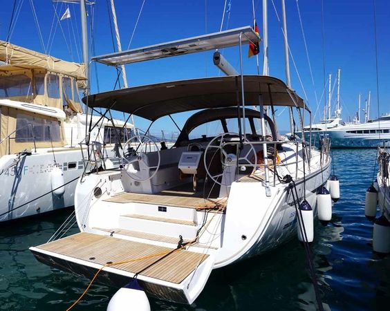 Bavaria Cruiser 46 | Delphina