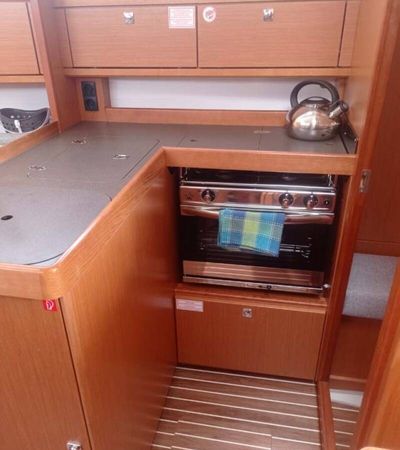 Bavaria Cruiser 34 | Licence To Chill