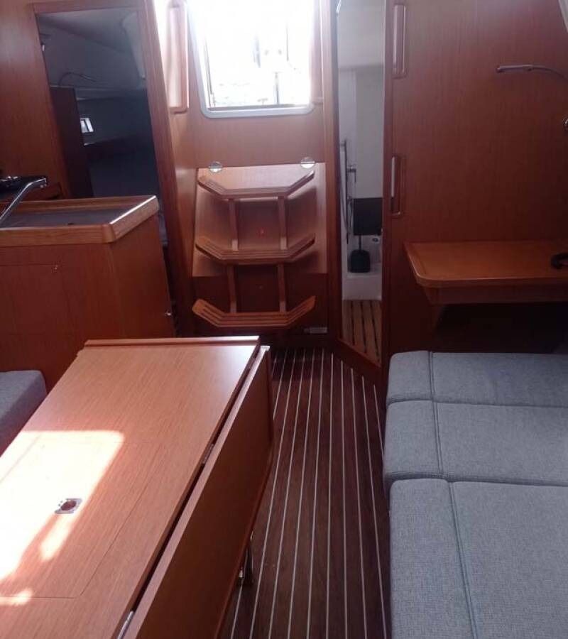 Bavaria Cruiser 34 | Licence To Chill