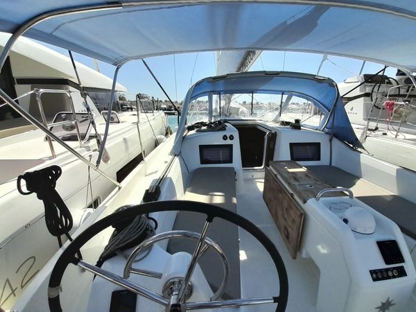 Jeanneau Sun Odyssey 410 | Hygge