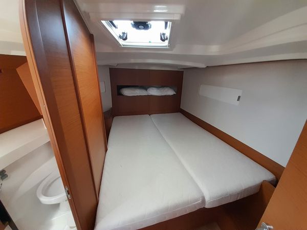 Jeanneau Sun Odyssey 410 | Hygge